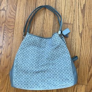 Coach shoulder bag. 3 separate compartments